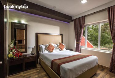 Bookmytripholidays | Hotel Lake View,Ooty  | Best Accommodation packages